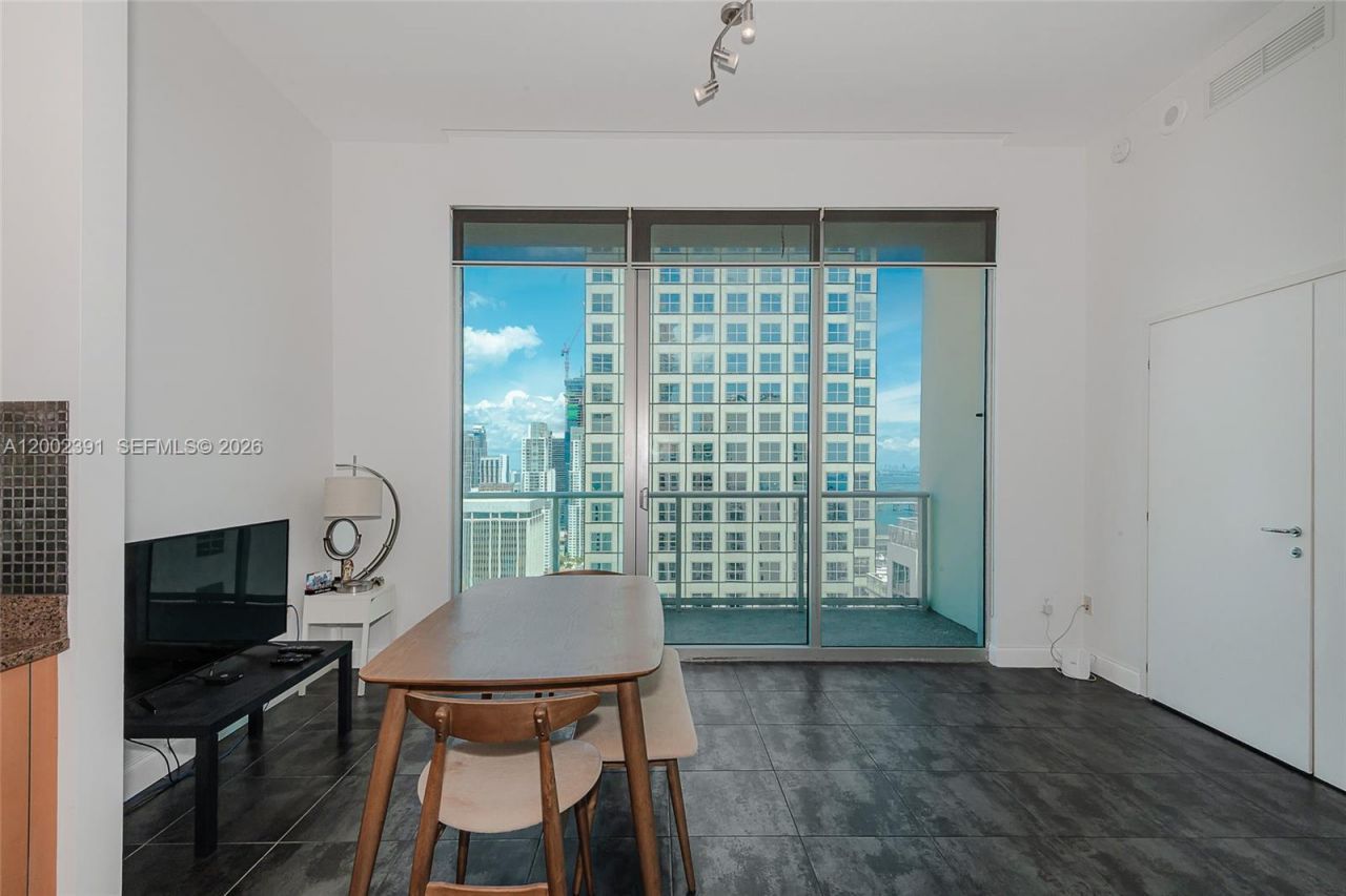 300 S Biscayne Blvd, Unit PH-3903, Miami, FL 33131 Photo