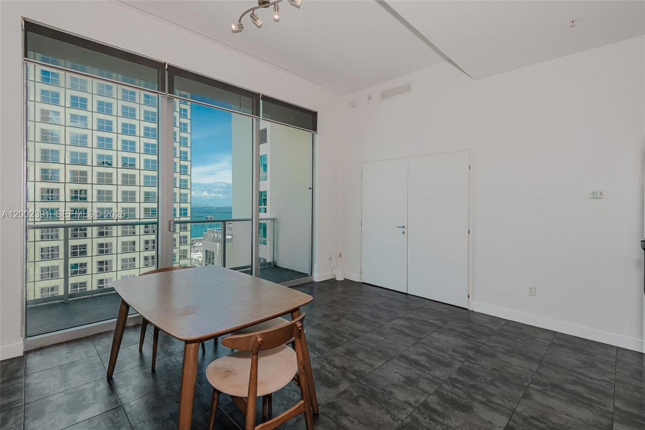 300 S Biscayne Blvd, Unit PH-3903, Miami, FL 33131 Photo