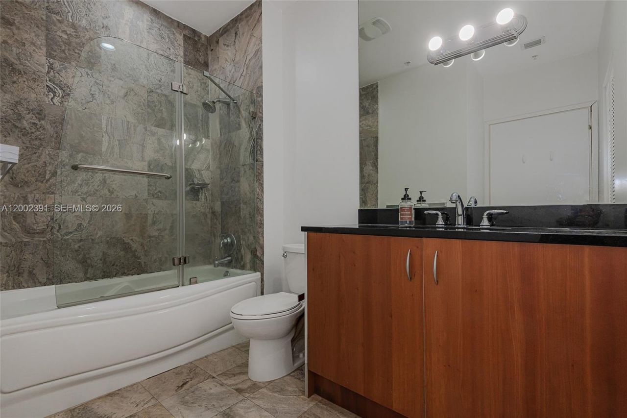 300 S Biscayne Blvd, Unit PH-3903, Miami, FL 33131 Photo