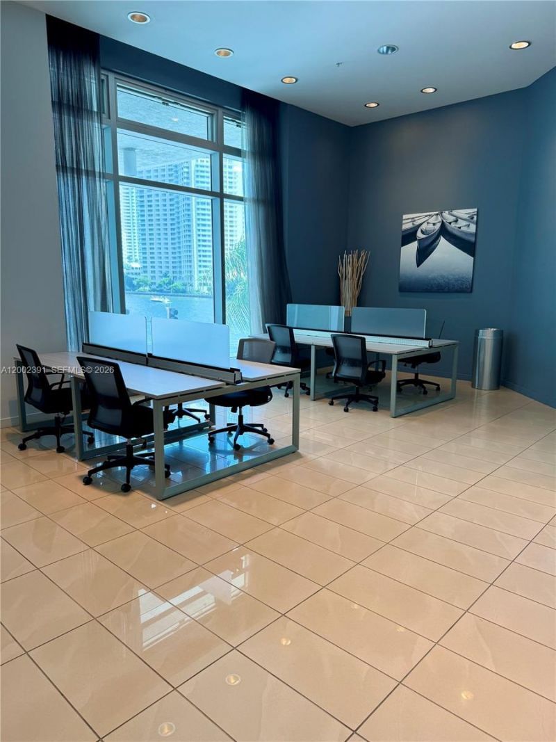 300 S Biscayne Blvd, Unit PH-3903, Miami, FL 33131 Photo