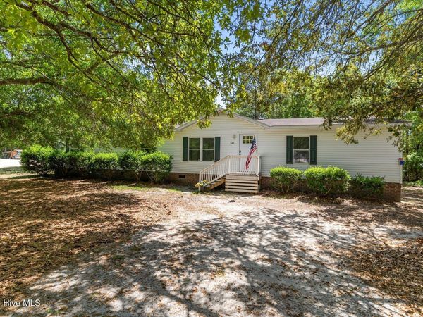 507 Mulligan Way SE, Bolivia, NC 28422