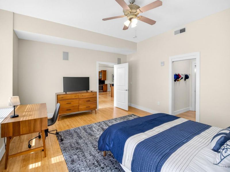 15 W 4th Street, Unit 504, Cincinnati, OH 45202 Photo 34