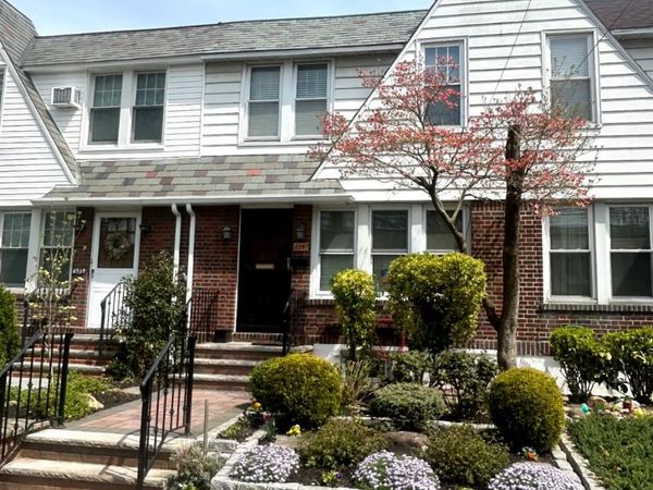 65-41 77th Place, Middle Village, NY 11379