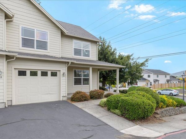 228 Talent Avenue, Unit 16, Talent, OR 97540