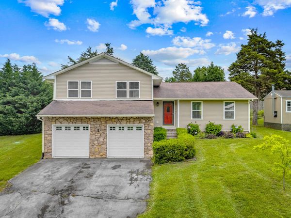 5715 Academy Drive, Morristown, TN 37814