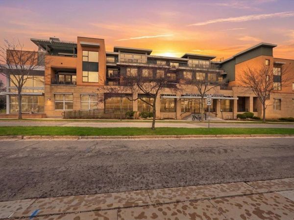 555 Midvale Boulevard, Unit 216, Madison, WI 53711