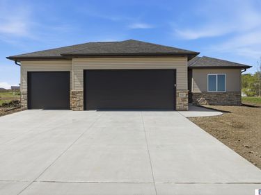 9229 S 80th Street , Lincoln, NE 68516