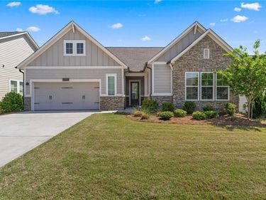 6931 Scenic Overlook Trace, Flowery Branch, GA 30542