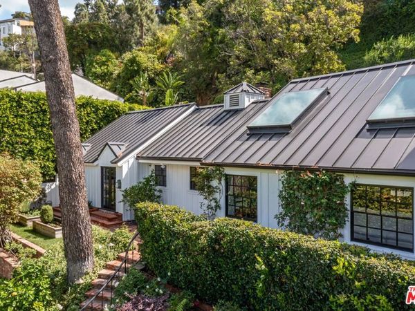 9151 Warbler Place, Los Angeles, CA 90069