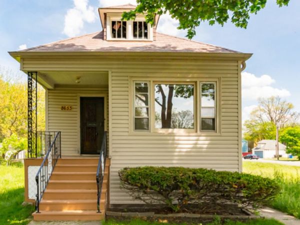 8653 S Saginaw Avenue , Chicago, IL 60617