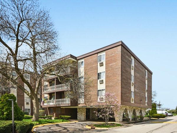 1331 S Finley Road , Unit 413, Lombard, IL 60148