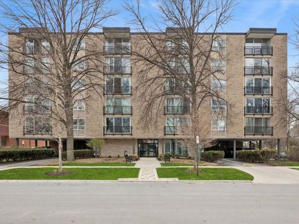 424 Park Avenue , Unit 501, River Forest, IL 60305