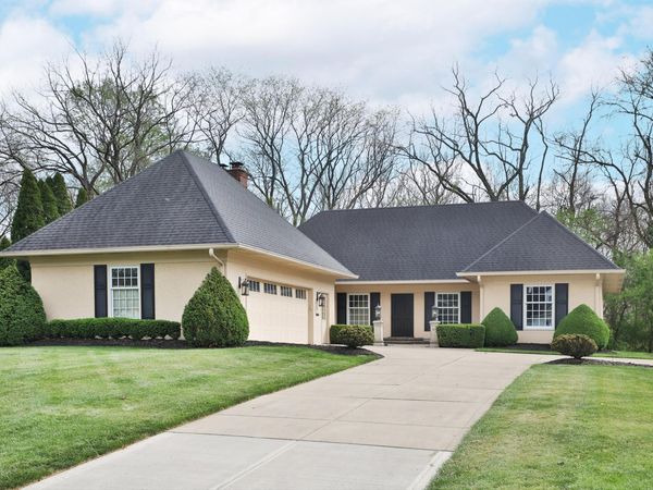 309 Melbourne Place, Worthington, OH 43085