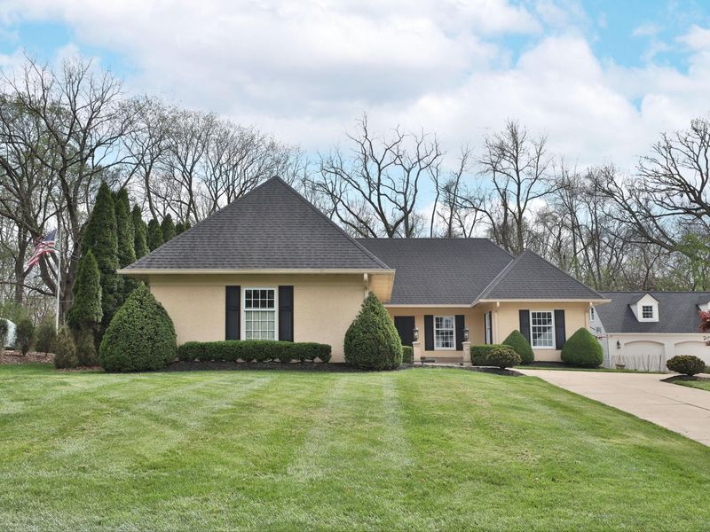 309 Melbourne Place, Worthington, OH 43085 Photo 2