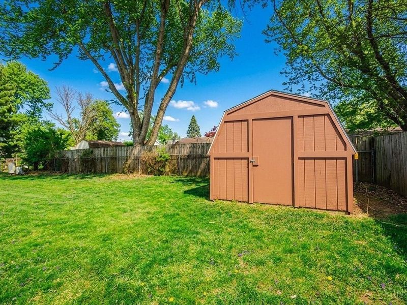 417 Elmwood Drive, Eaton, OH 45320 Photo 20