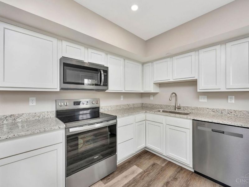 417 Elmwood Drive, Eaton, OH 45320 Photo 6