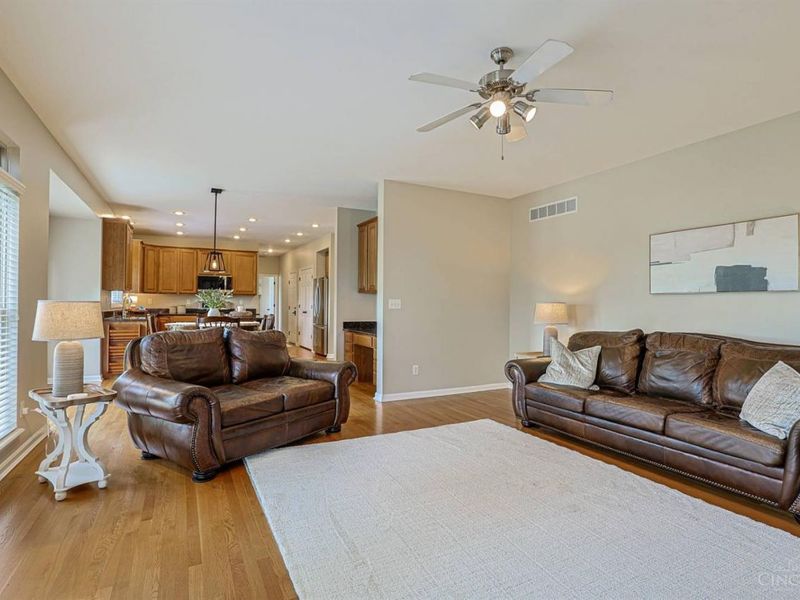 7563 Tylers Valley Drive, West Chester, OH 45069 Photo 13