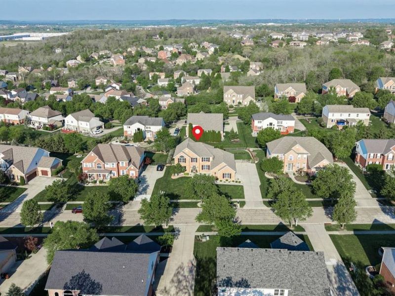 7563 Tylers Valley Drive, West Chester, OH 45069 Photo 3