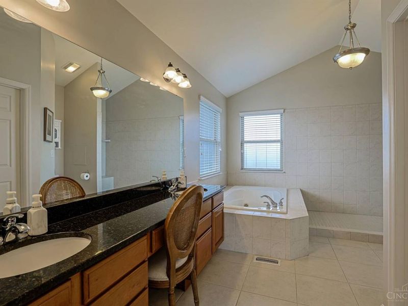 7563 Tylers Valley Drive, West Chester, OH 45069 Photo 30