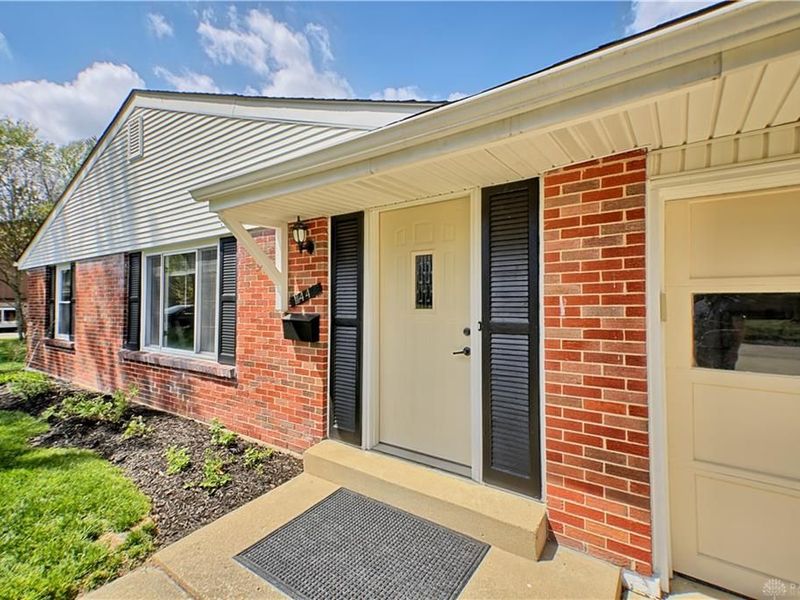 144 Upper Hillside Drive, Bellbrook, OH 45305 Photo 2