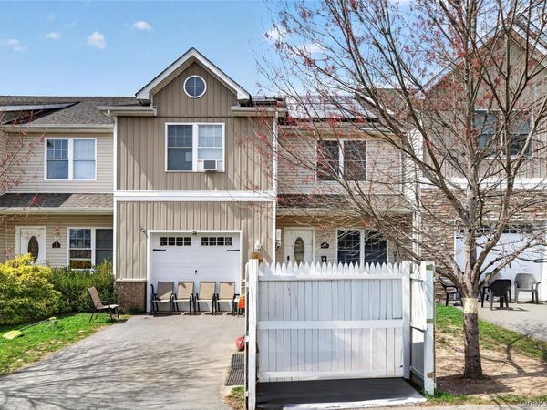 9 Maple Avenue , Bloomingburg, NY 12721