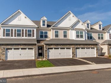 44 PARRY WAY, WARMINSTER, PA 18974