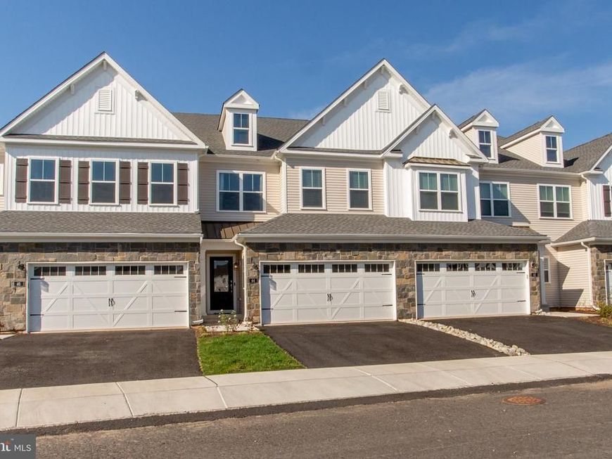44 Parry Way, Warminster, PA 18974 Main Photo