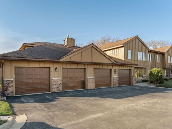 1924 Greenfield Lane SW, Unit 101, Rochester, MN 55902