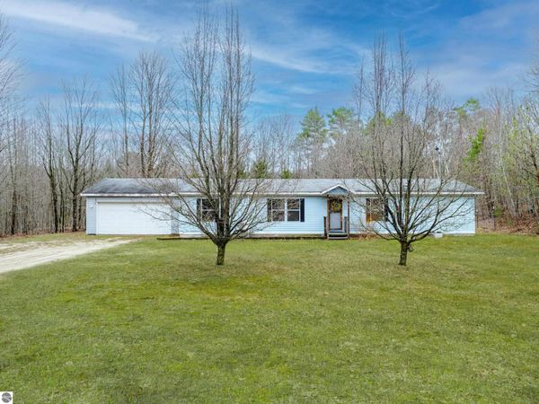 4977 Gardner Lane, Fife Lake, MI 49633