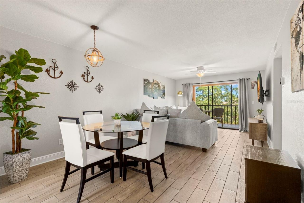 5817 Park Street N, Unit 406, Saint Petersburg, FL 33709 Photo