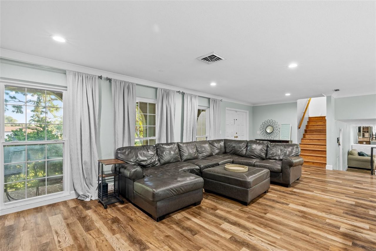 13355 Park Boulevard, Seminole, FL 33776 Photo