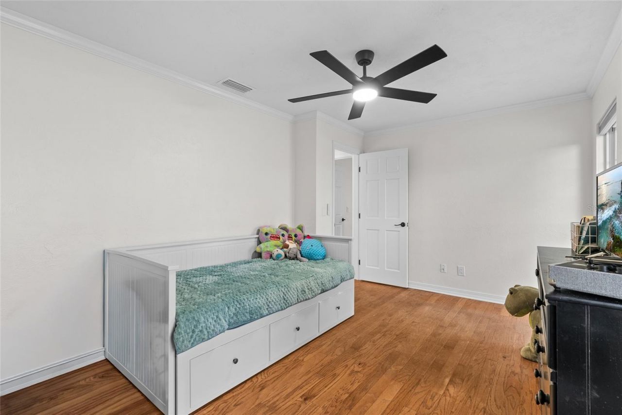 13355 Park Boulevard, Seminole, FL 33776 Photo