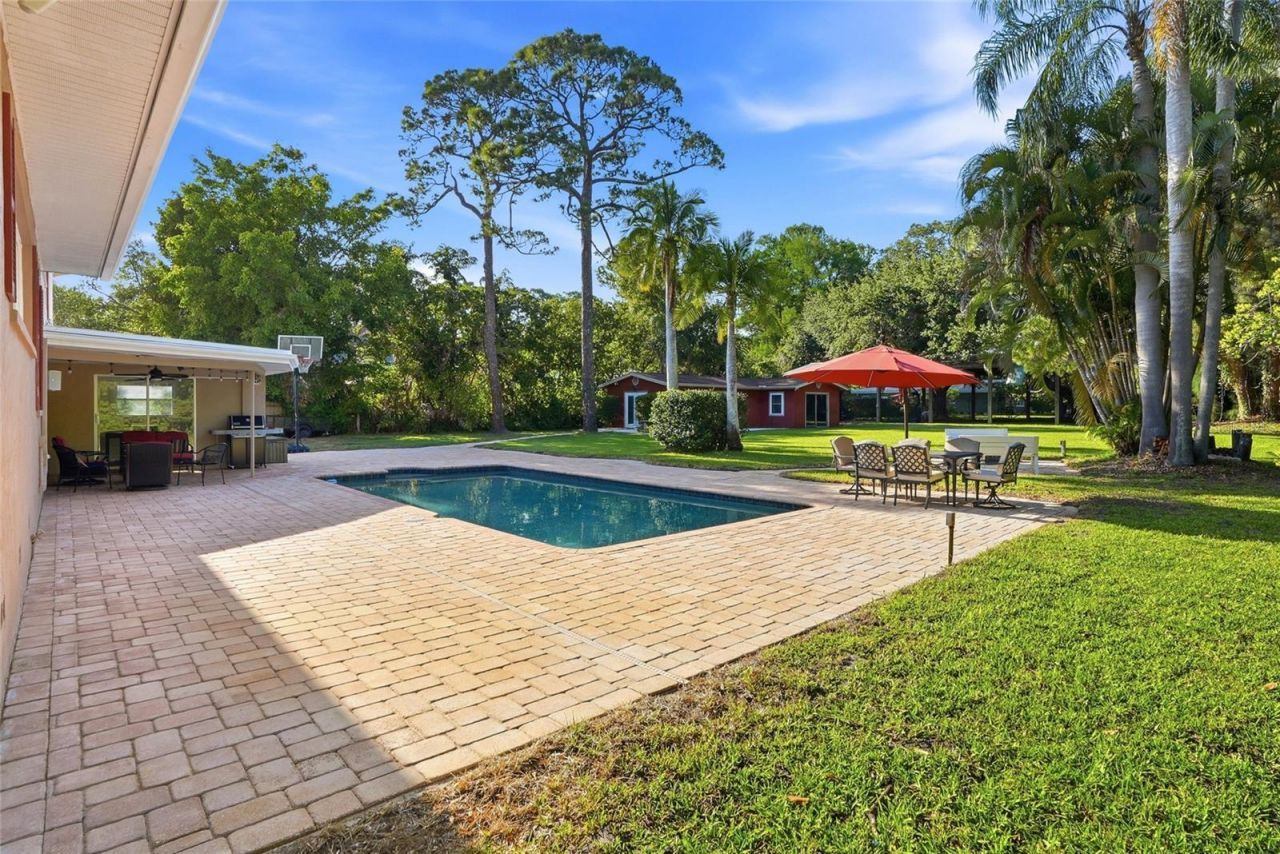 13355 Park Boulevard, Seminole, FL 33776 Photo