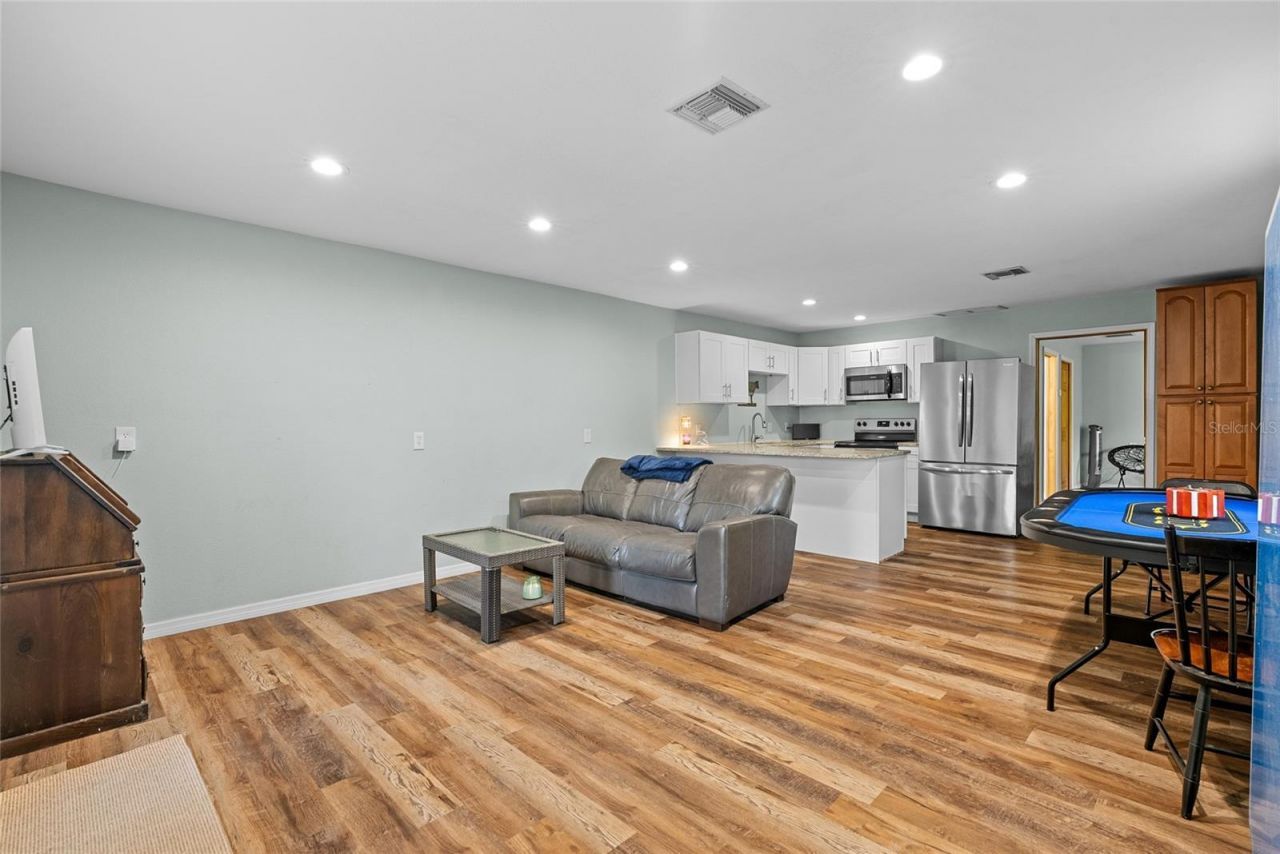 13355 Park Boulevard, Seminole, FL 33776 Photo