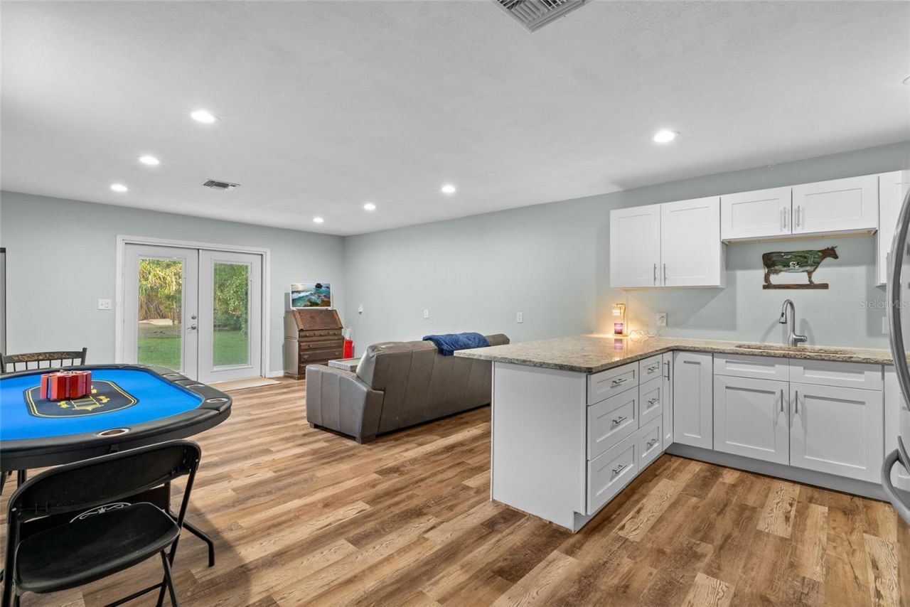 13355 Park Boulevard, Seminole, FL 33776 Photo