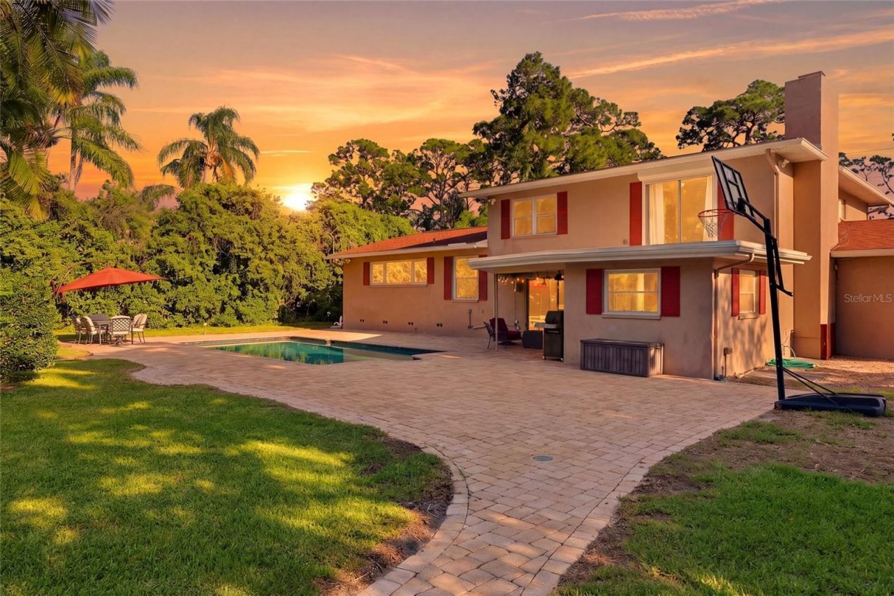 13355 Park Boulevard, Seminole, FL 33776 Photo