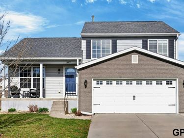 8007 S 158th Street, Omaha, NE 68136