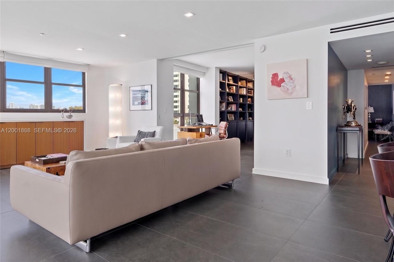 9 Island Ave, Unit 407, Miami Beach, FL 33139 Photo