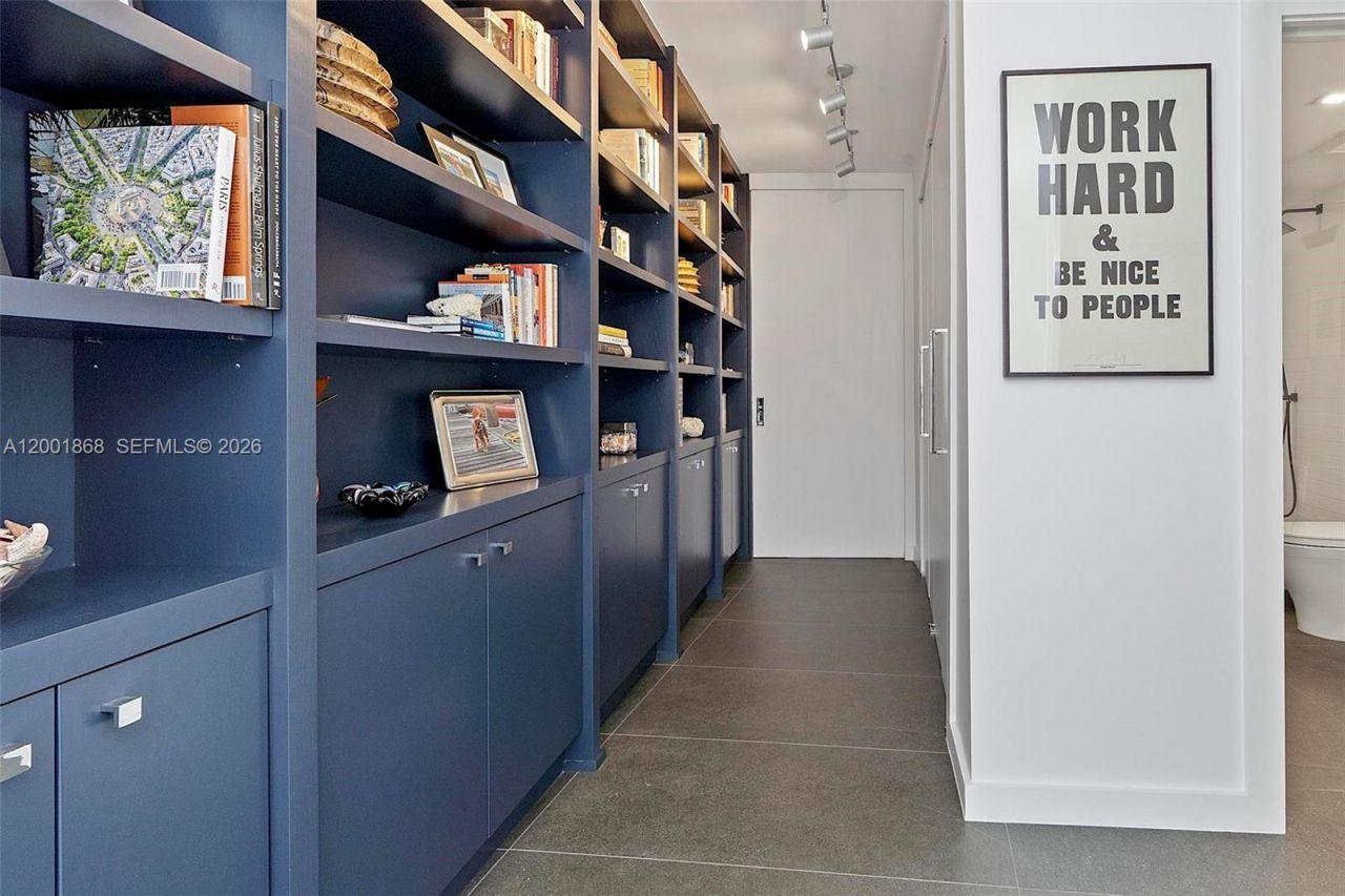 9 Island Ave, Unit 407, Miami Beach, FL 33139 Photo