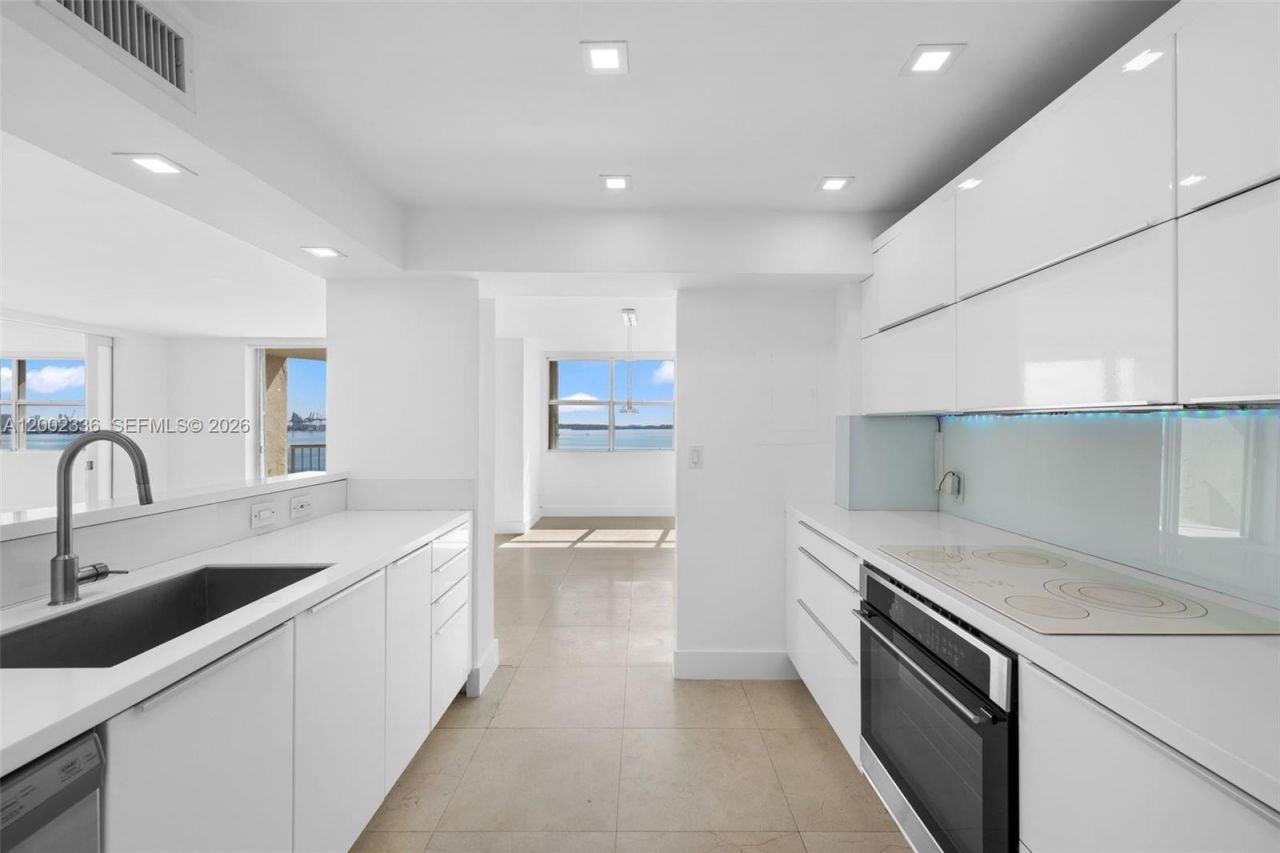 1420 Brickell Bay Dr, Unit 1001A, Miami, FL 33131 Photo