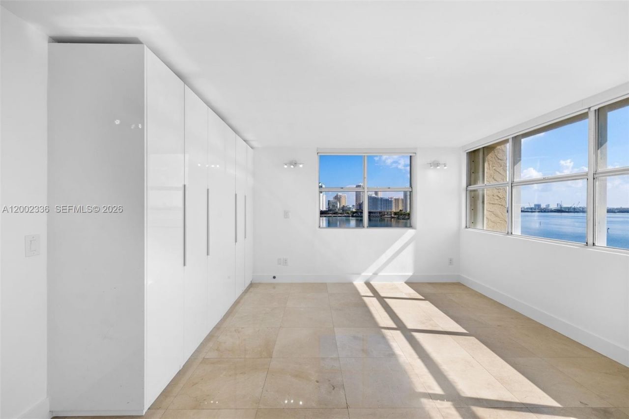 1420 Brickell Bay Dr, Unit 1001A, Miami, FL 33131 Photo