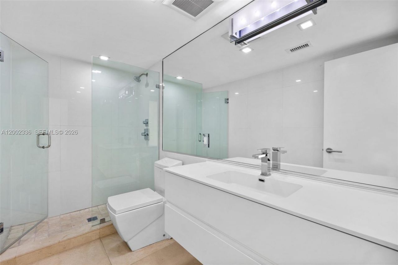 1420 Brickell Bay Dr, Unit 1001A, Miami, FL 33131 Photo