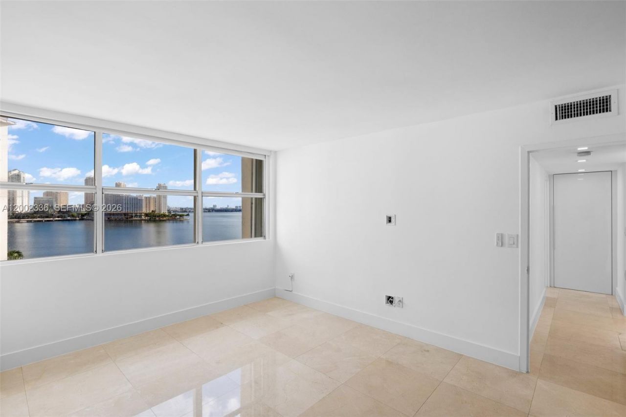 1420 Brickell Bay Dr, Unit 1001A, Miami, FL 33131 Photo