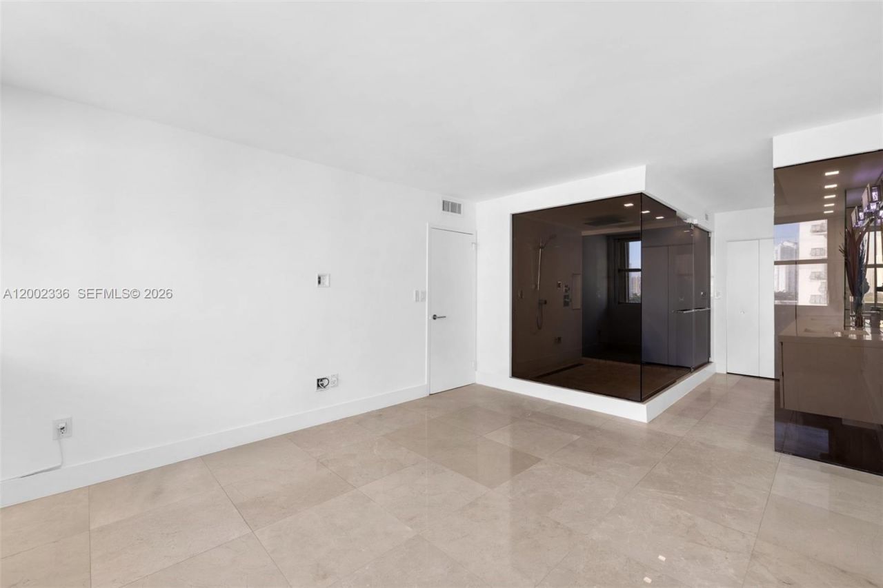 1420 Brickell Bay Dr, Unit 1001A, Miami, FL 33131 Photo