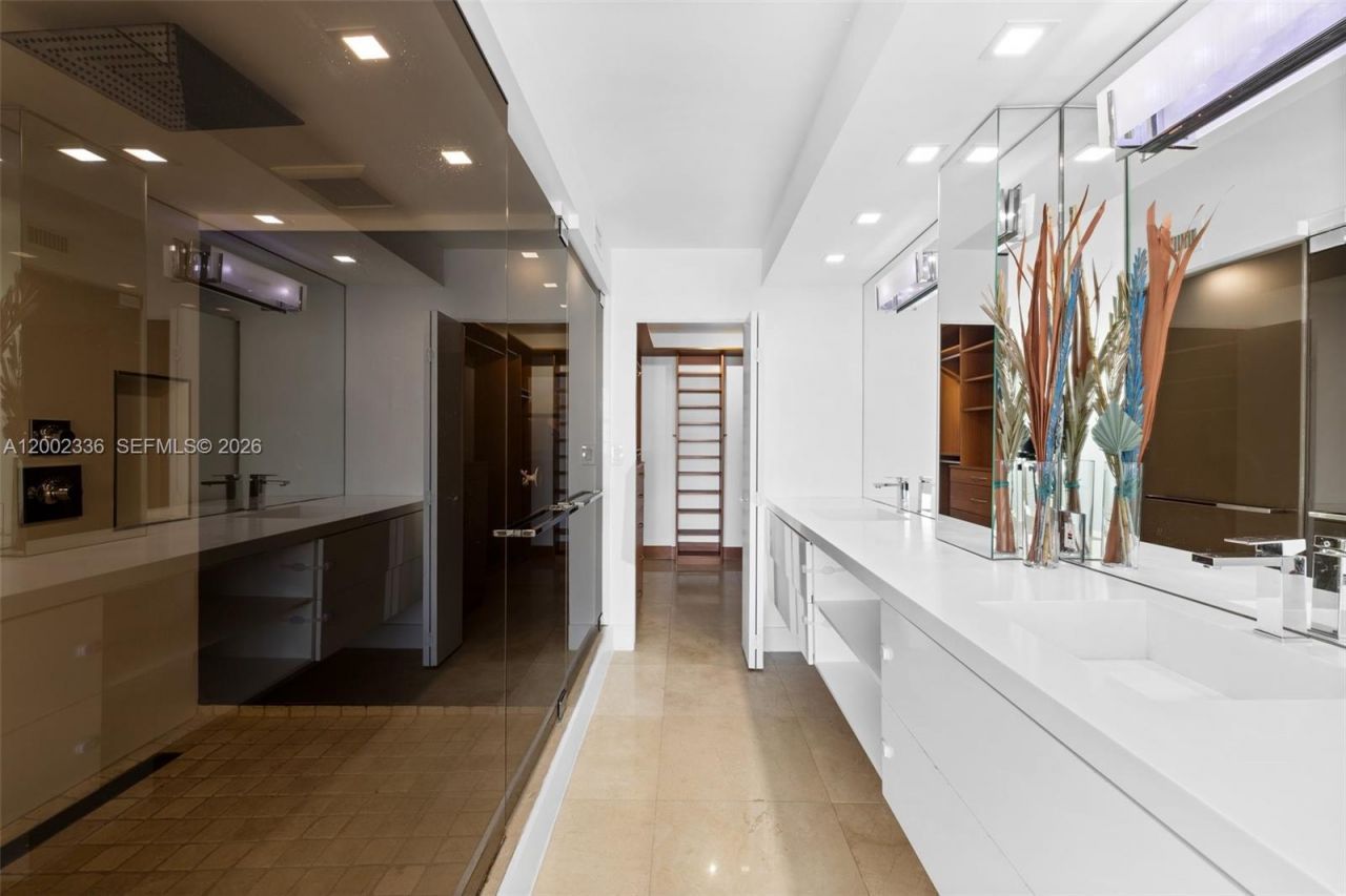 1420 Brickell Bay Dr, Unit 1001A, Miami, FL 33131 Photo