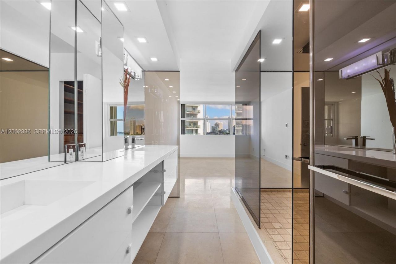 1420 Brickell Bay Dr, Unit 1001A, Miami, FL 33131 Photo