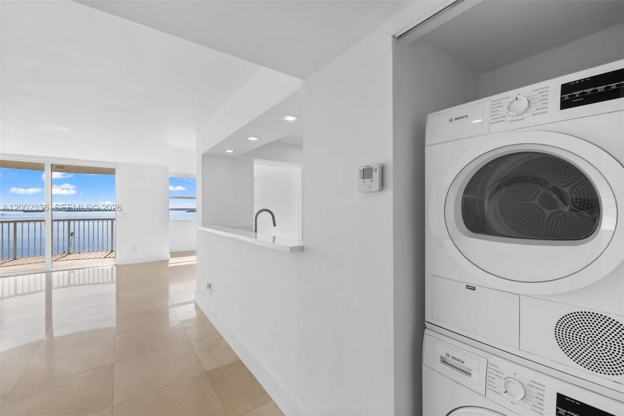 1420 Brickell Bay Dr, Unit 1001A, Miami, FL 33131 Photo