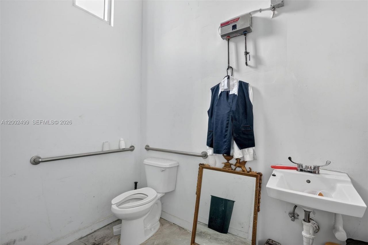 Restaurant For Sale Near Midtown/ Design District, Miami, FL 33137 Photo