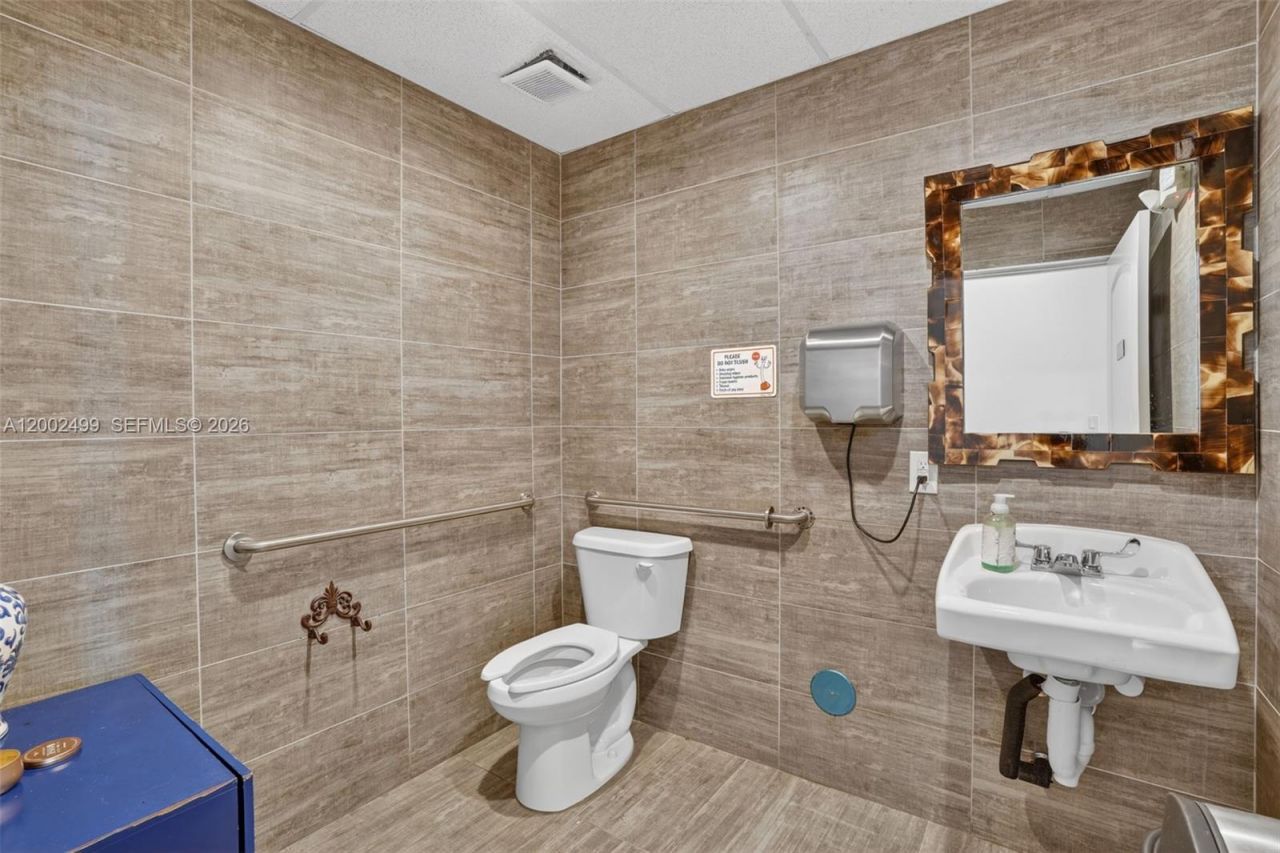 Restaurant For Sale Near Midtown/ Design District, Miami, FL 33137 Photo