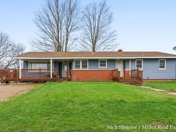 5375 Lansing Road, Charlotte, MI 48813